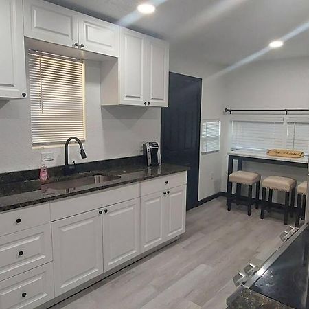 Bungalow Overlooking Lake Dora! Таварес Екстериор снимка